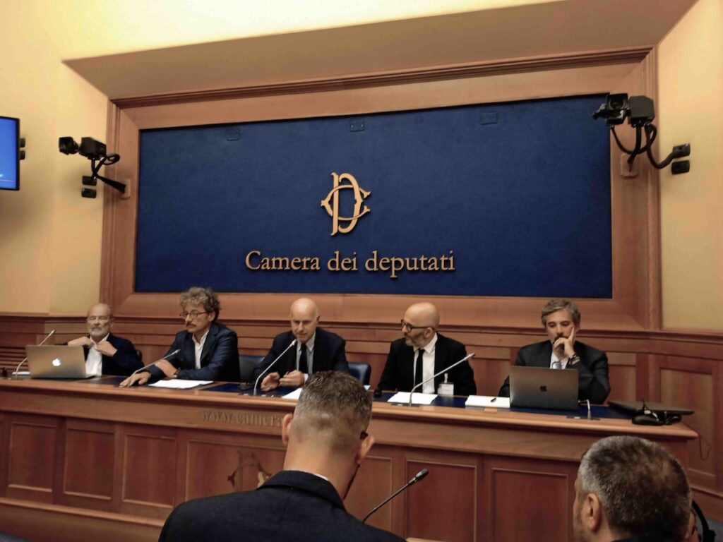 CONFERENZA STAMPA SU LEGGE PER LA IA